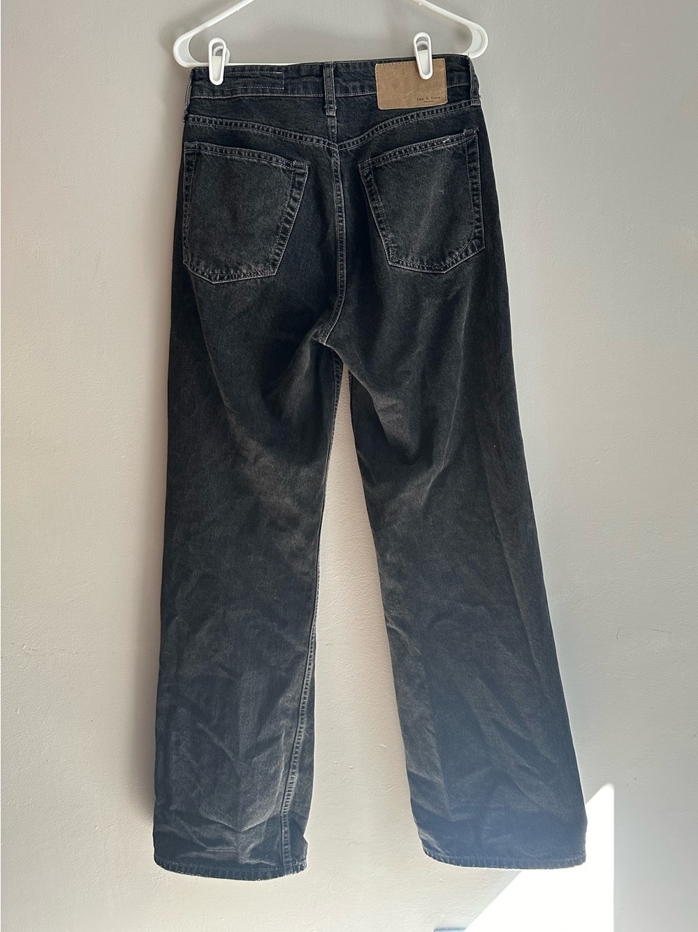 Rag and bone logan mid rise wide leg jeans distressed faded black size 26 - Picture 3 of 5